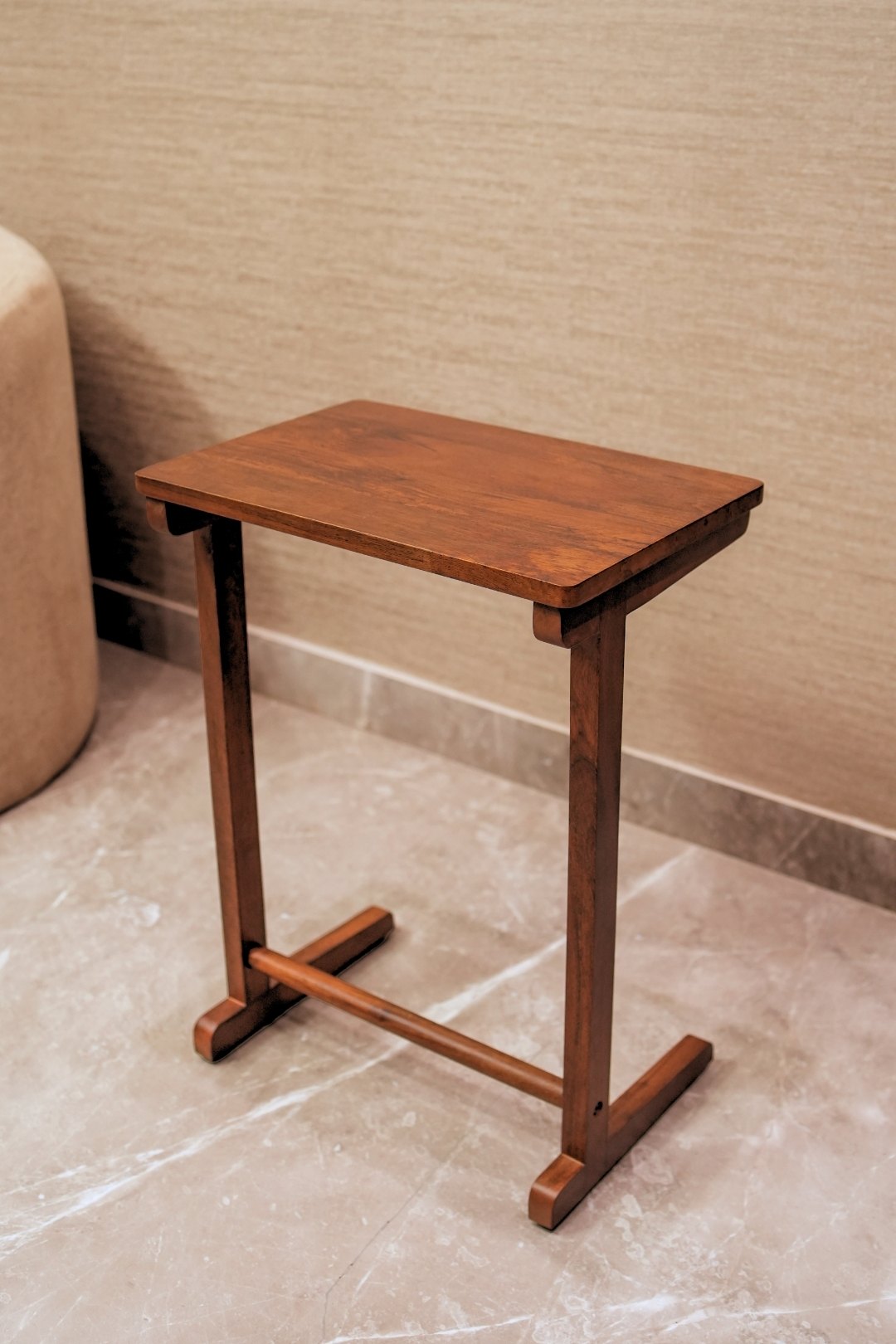 Nido C-Table, view 4